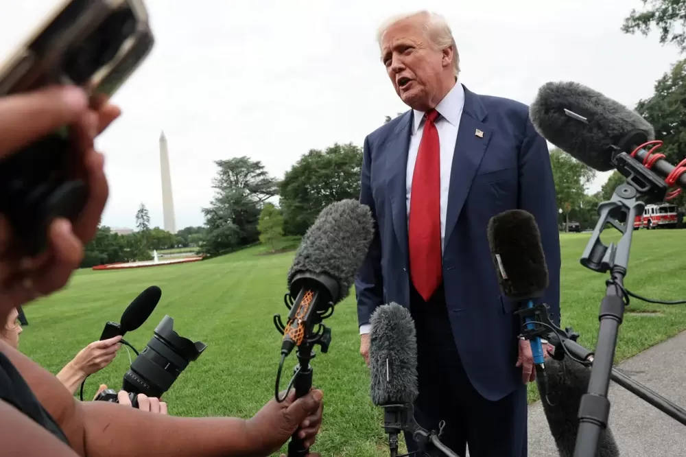 Trump diz a líderes europeus que pretende se reunir com Putin e Zelensky