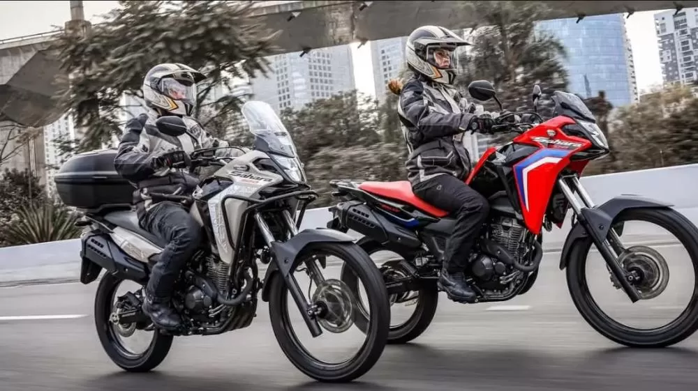 Honda colore o dia dos motociclistas com nova Sahara 2026