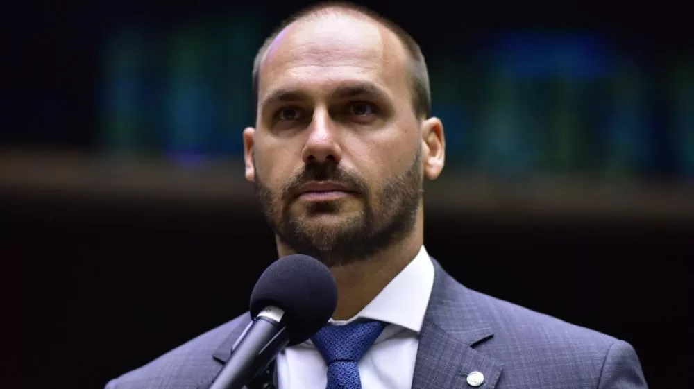 TCU cobra investigação sobre gastos de Eduardo Bolsonaro nos EUA