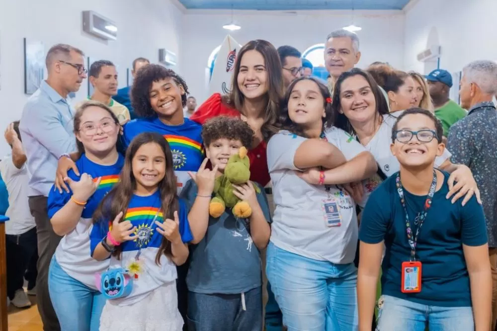 Olinda recebe grupo de campeões e dirigentes da Confederação Brasileira de Surf na Prefeitura