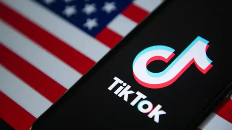 TikTok sai do ar nos Estados Unidos após lei e decisão da Justiça.