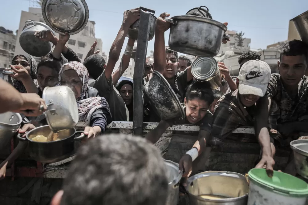 Bombardeios em Gaza deixam 11 mortos enquanto Hamas e Israel discutem cessar-fogo