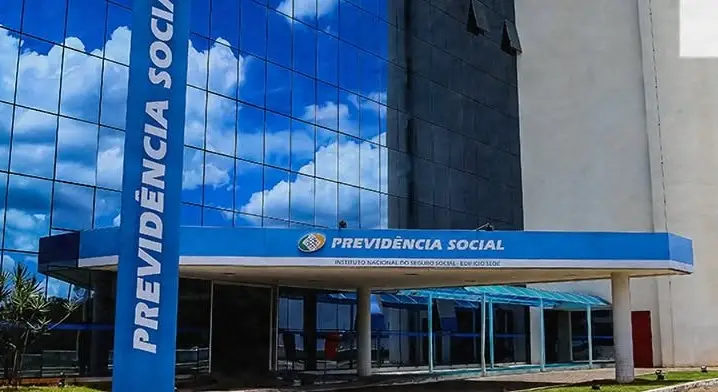 INSS: Senado aprova bônus para servidor acelerar análise de benefícios