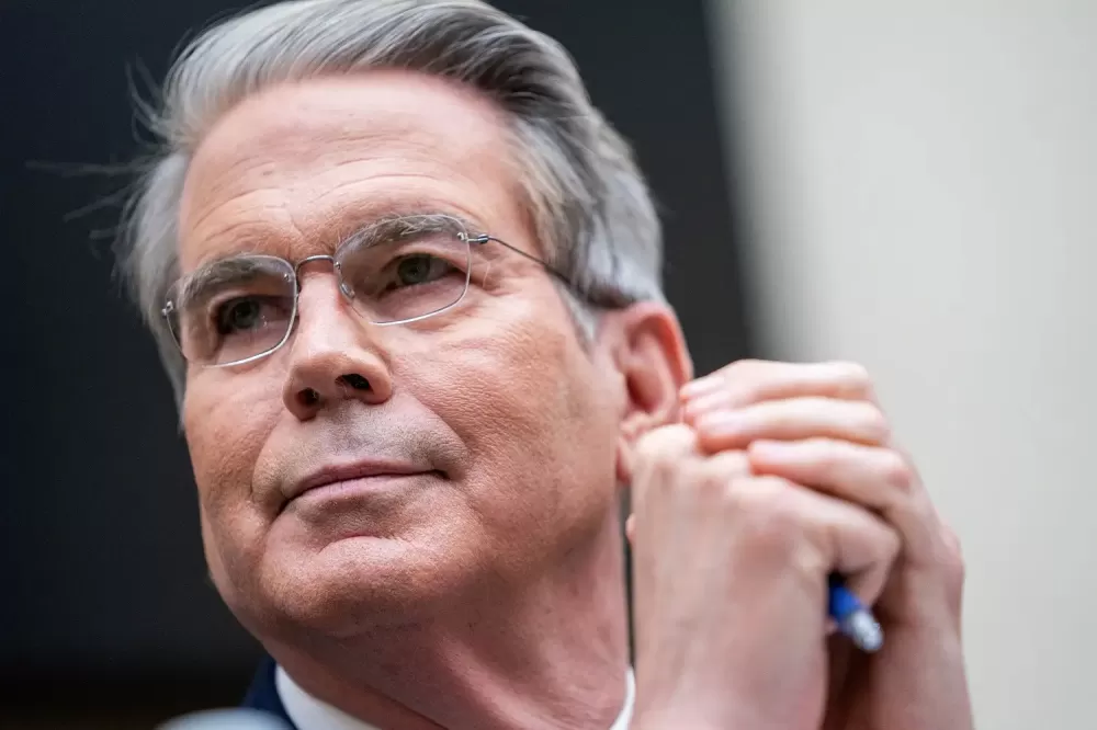 Bessent cita ‘boa chance’ de corte de 50 pb pelo Fed e busca por integridade de dados