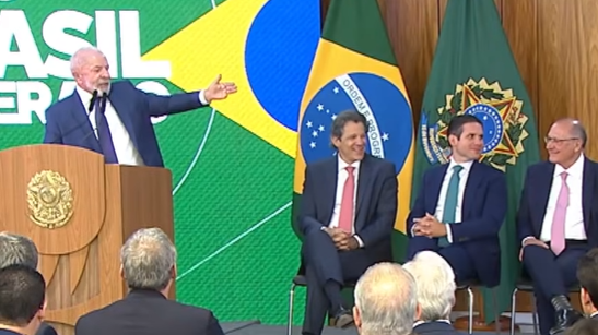 Tarifaço: Apoio a empresas acerta no curto prazo, mas exige velocidade em repasses