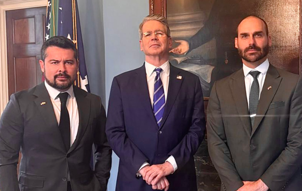 Eduardo Bolsonaro diz ter se reunido com secretário do Tesouro dos EUA