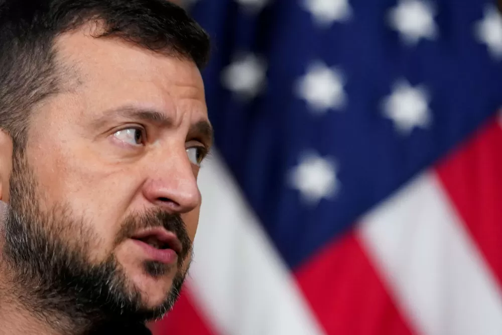 Zelensky diz que Rússia ataca cinicamente a Ucrânia antes de negociação em Washington