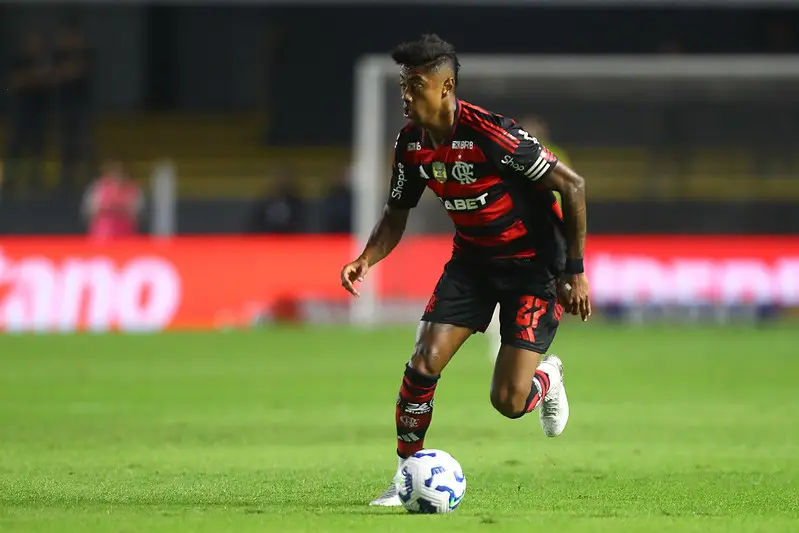 Flamengo amplia liderança entre maiores patrocínios do futebol brasileiro; veja lista