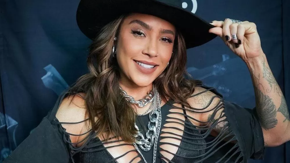 Avião de Lauana Prado faz pouso de emergência após porta abrir durante o voo