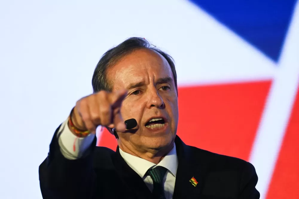 “Exportamos mais cocaína do que gás” diz Tuto Quiroga, candidato na Bolívia