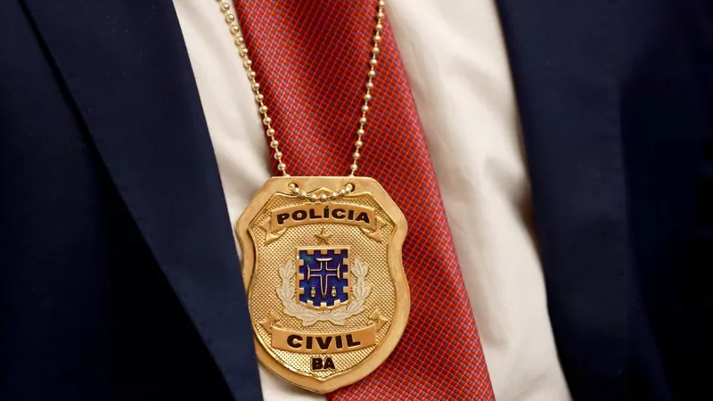 Delegado da Polícia Civil é afastado por suspeita de corrupção na Bahia
