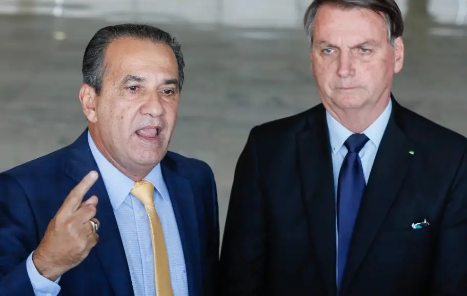 PGR diz que Malafaia atuou como “orientador” de Bolsonaro e Eduardo para coagir STF