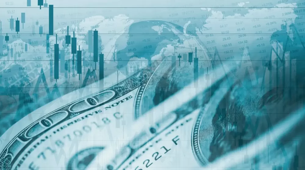 Dólar hoje fecha a R$ 5,47, com diferencial de juros compensando pressões