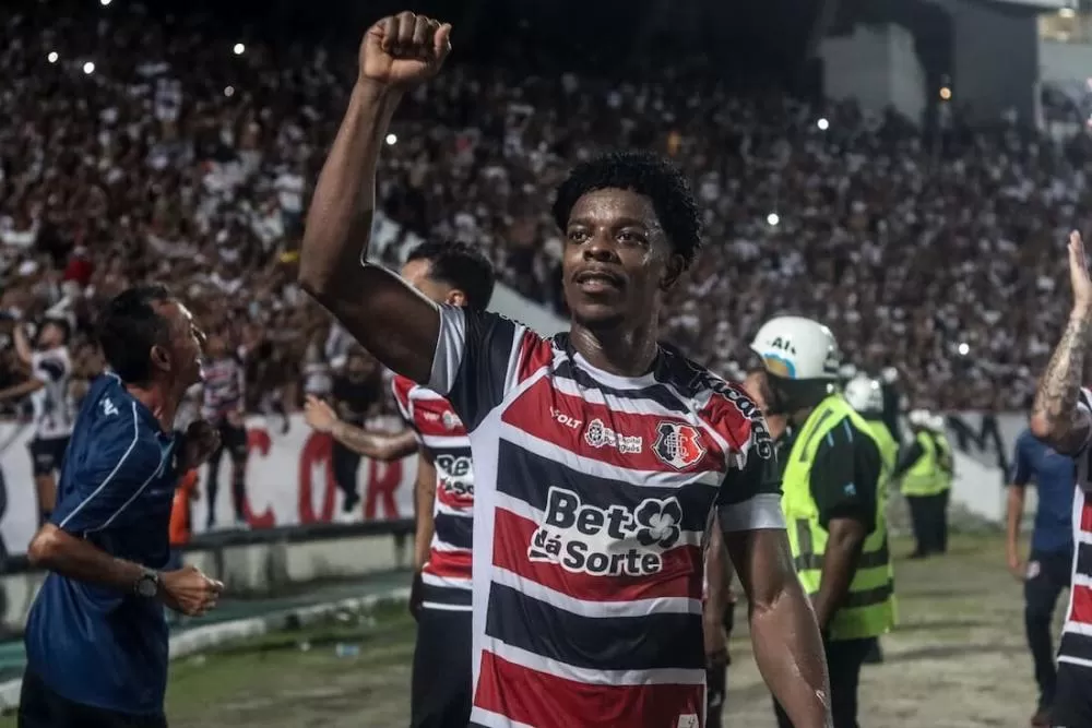 Santa Cruz oficializa renovação contratual do volante Wagner Balotelli