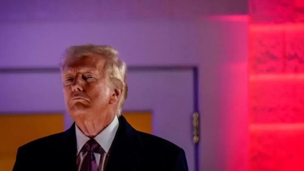 1ª lei de Trump: Congresso autoriza deportação de acusados por crimes.