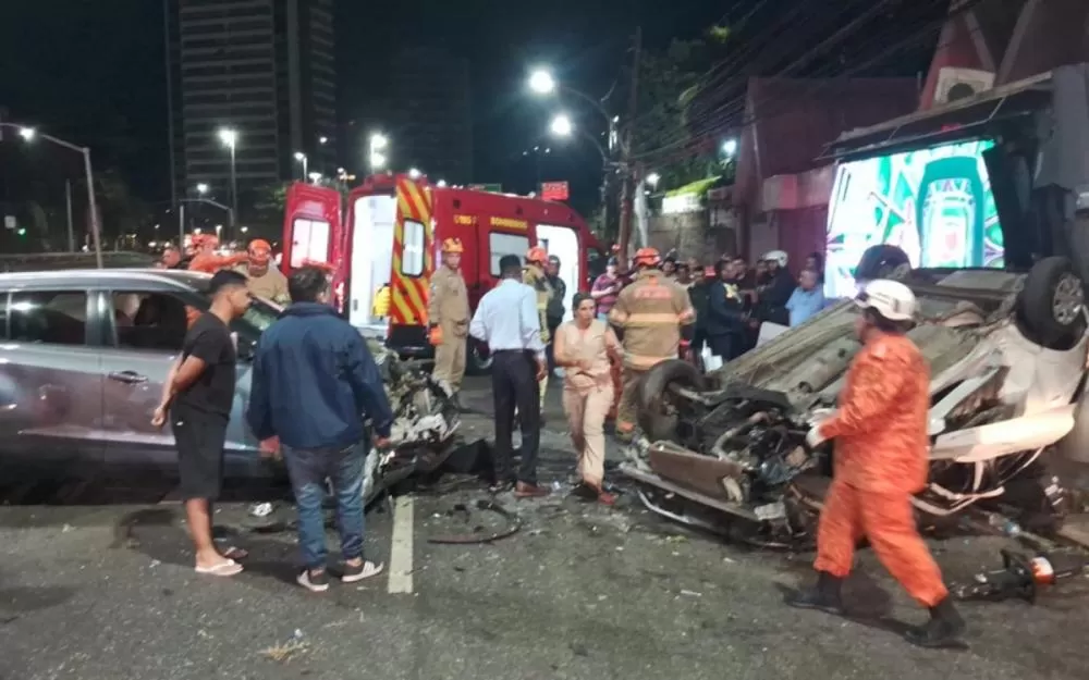 Acidente na Autoestrada Lagoa-Barra deixa duas vítimas em estado grave