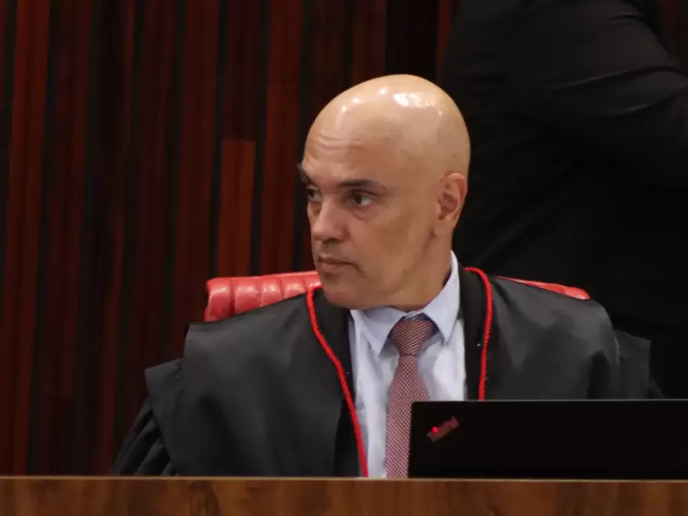 Magnitsky: Regras da Elo barram clientes alvos de sanções dos EUA, como Moraes
