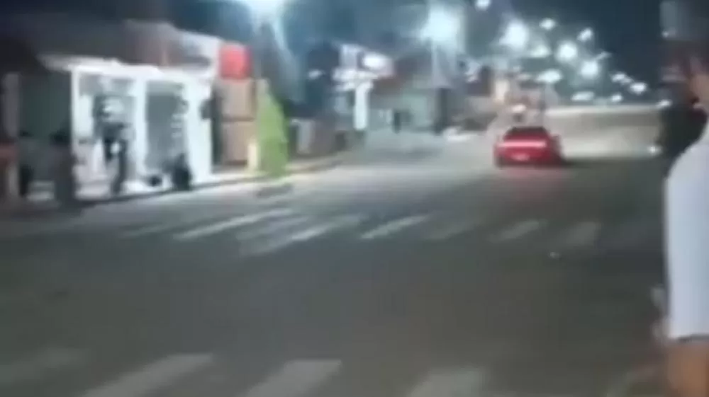 Mulher morre atropelada por Porsche durante exibição de automóveis em SC; duas pessoas ficam feridas