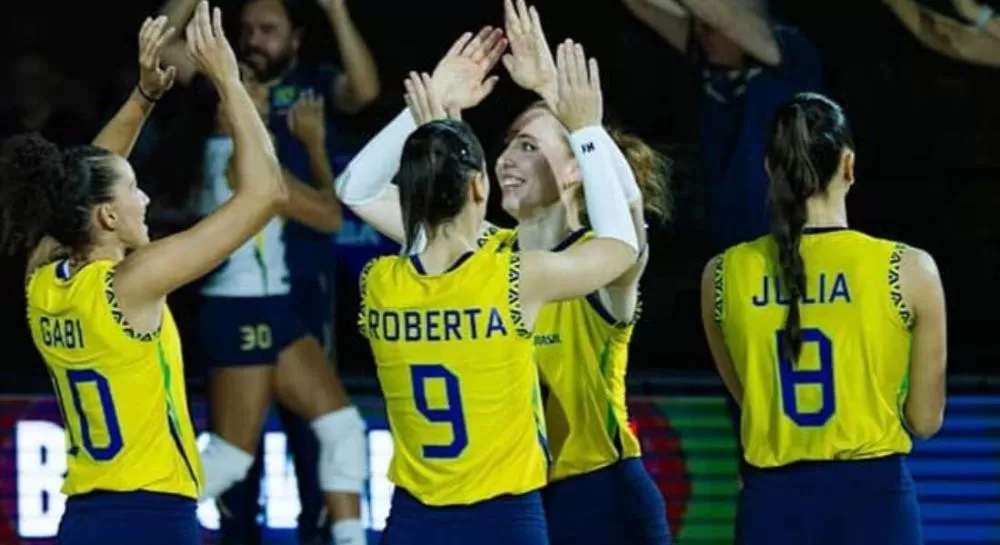 Seleção feminina leva susto, mas vira sobre a França e avança às oitavas no Mundial de vôlei