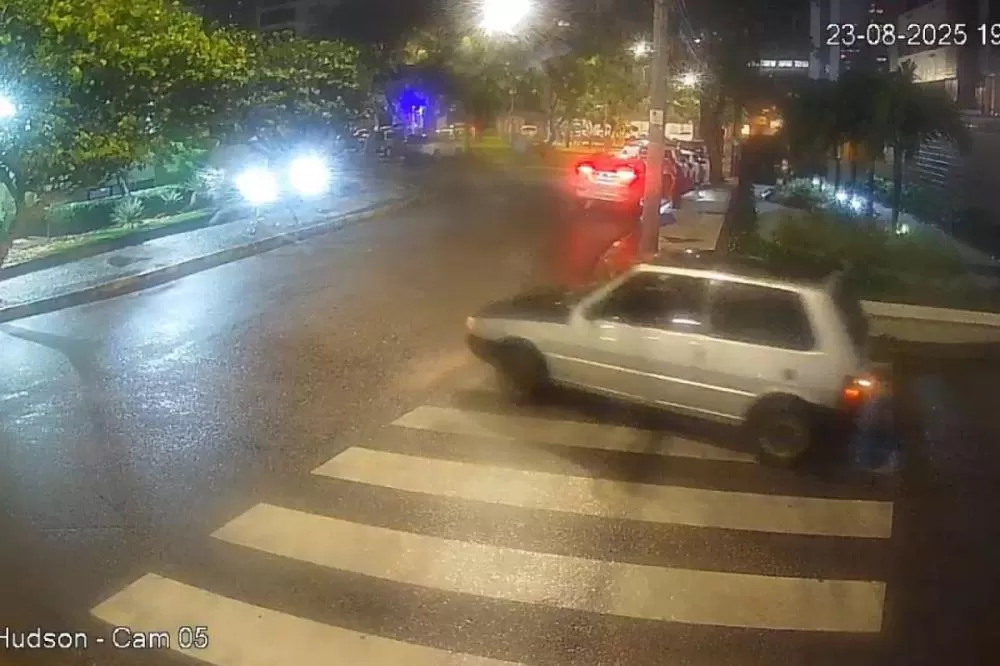 Vídeo: Advogado Pedro Avelino é assaltado em Boa Viagem, reage e mantém carro