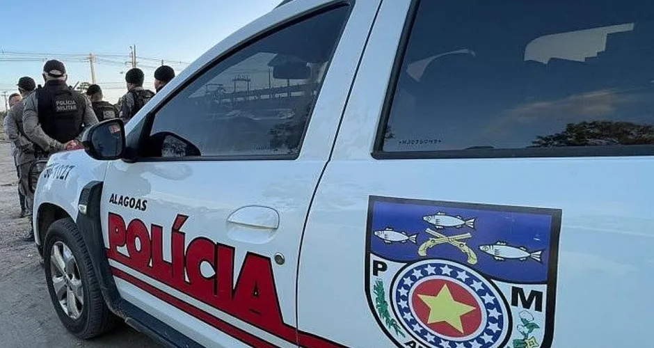 Homem é preso após agredir companheira com facão em Porto Real do Colégio