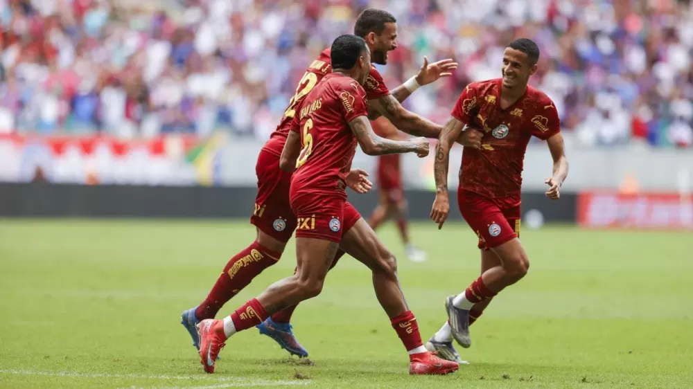 Sob olhares de Ancelotti, Bahia vence o Santos pelo Brasileirão