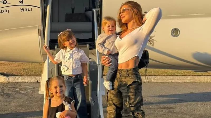 Virginia Fonseca viaja com filhos em jatinho e compartilha registro da aeronave; confira