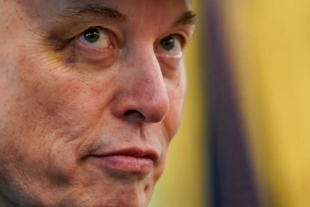 xAI, de Elon Musk, processa Apple e OpenAI alegando prática anticoncorrencial