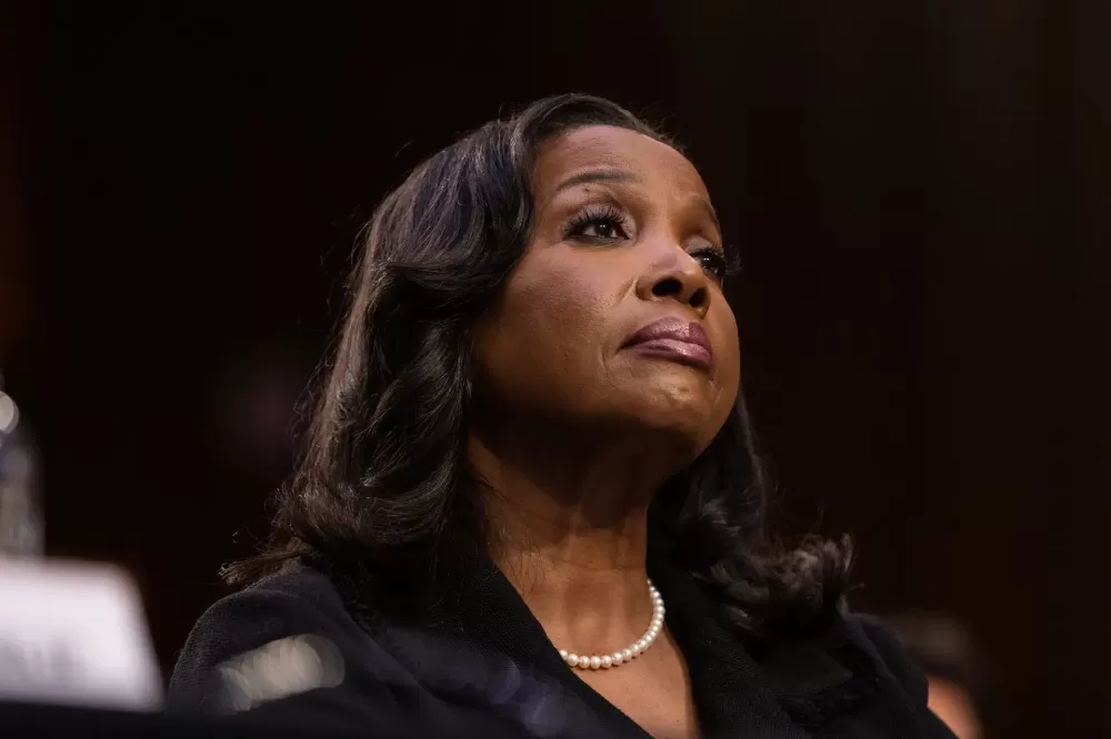 Pressão de Trump terá efeito contrário? A reação do mercado ao caso Lisa Cook no Fed