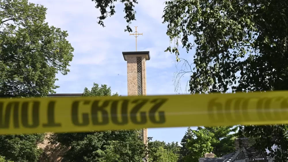 O que você precisa saber sobre o ataque a tiros em escola católica nos EUA