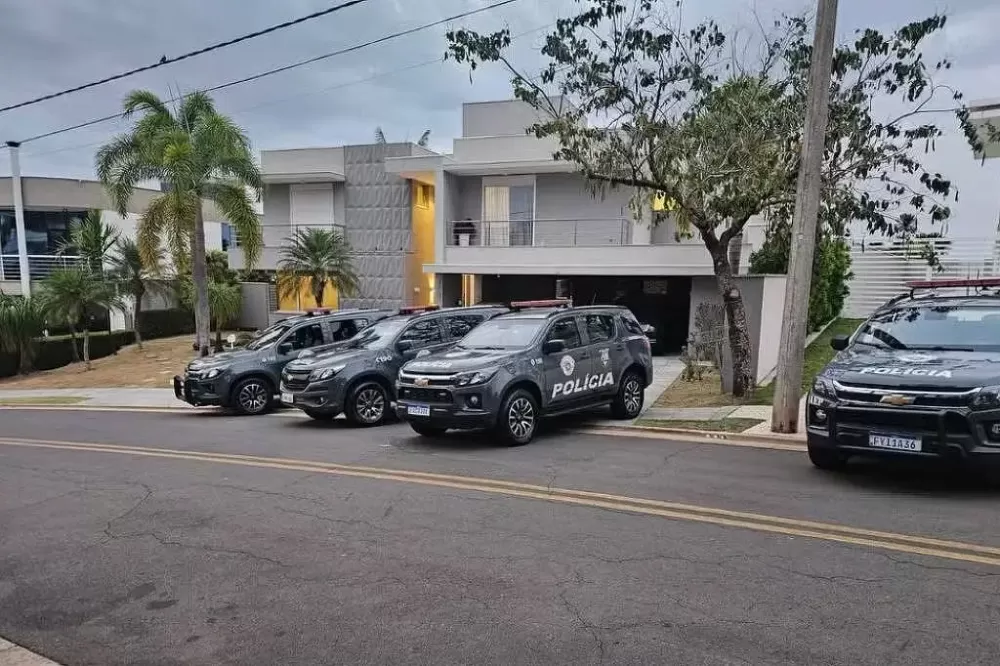 Polícia prende empresários envolvidos em plano do PCC para matar promotor de Justiça