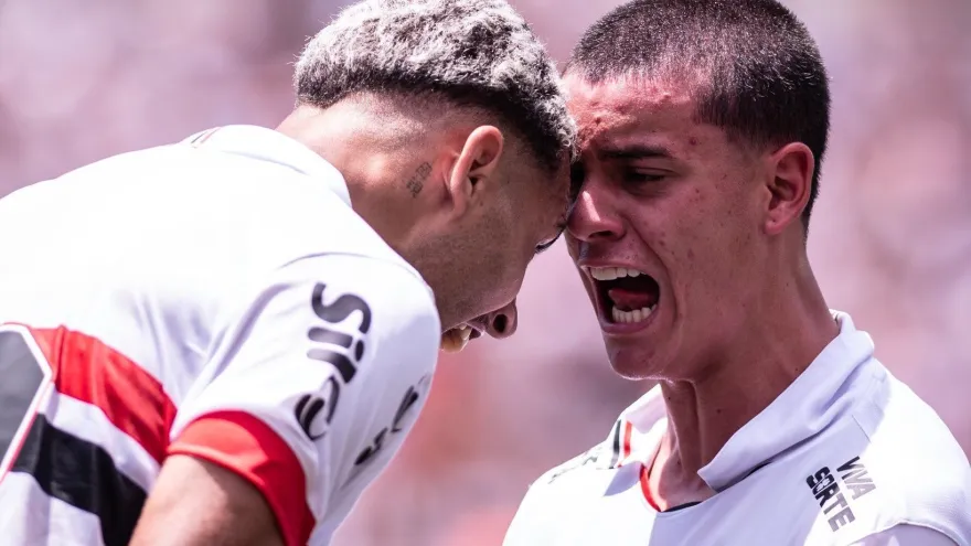 São Paulo bate o Corinthians de virada e conquista o penta da Copinha.