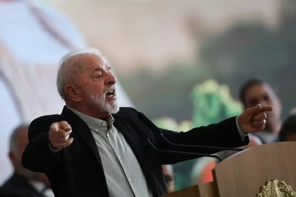 Lula compara seu julgamento com o de Bolsonaro: “não fiquei chorando, fui à luta”