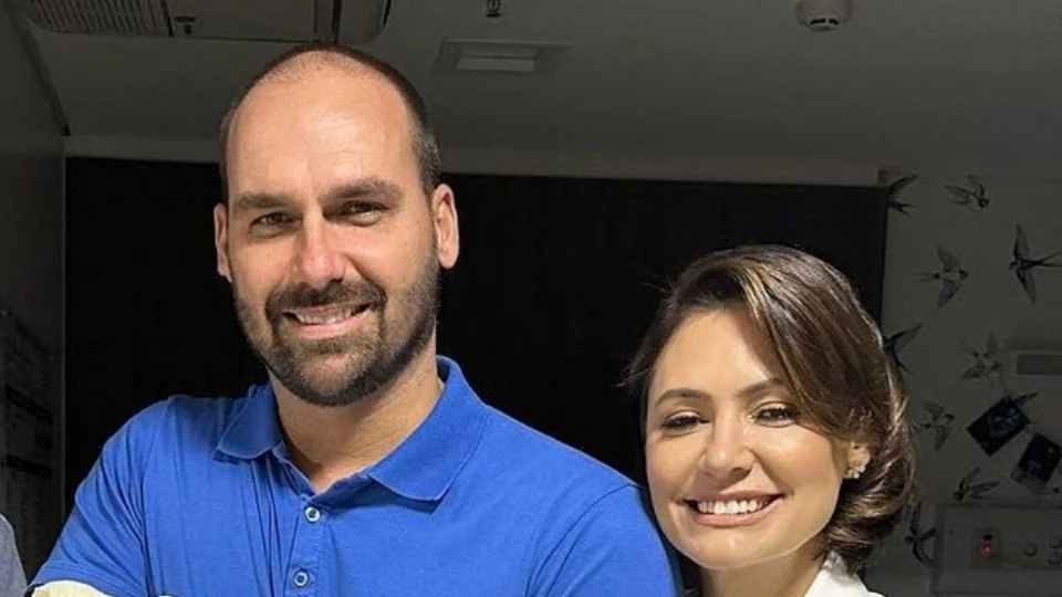 Mauro Cid apontou que Michelle e Eduardo Bolsonaro eram da “ala radical” da trama golpista.