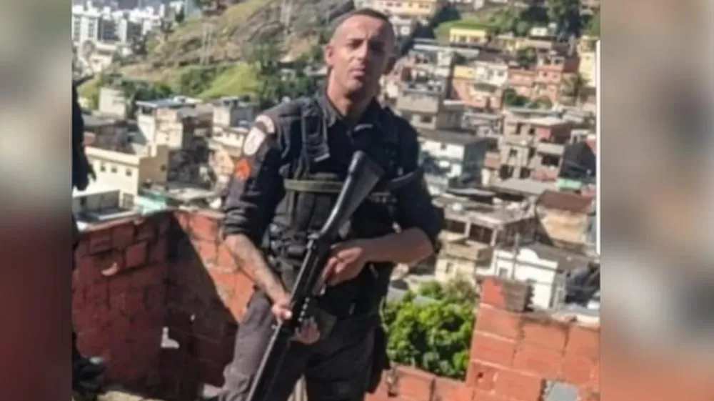 PM morre baleado enquanto se deslocava para o trabalho no RJ.