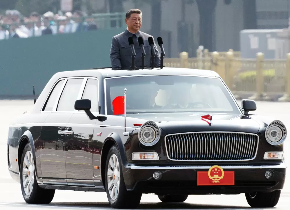 Xi demonstra unidade contra os EUA em encontro histórico com Putin e Kim