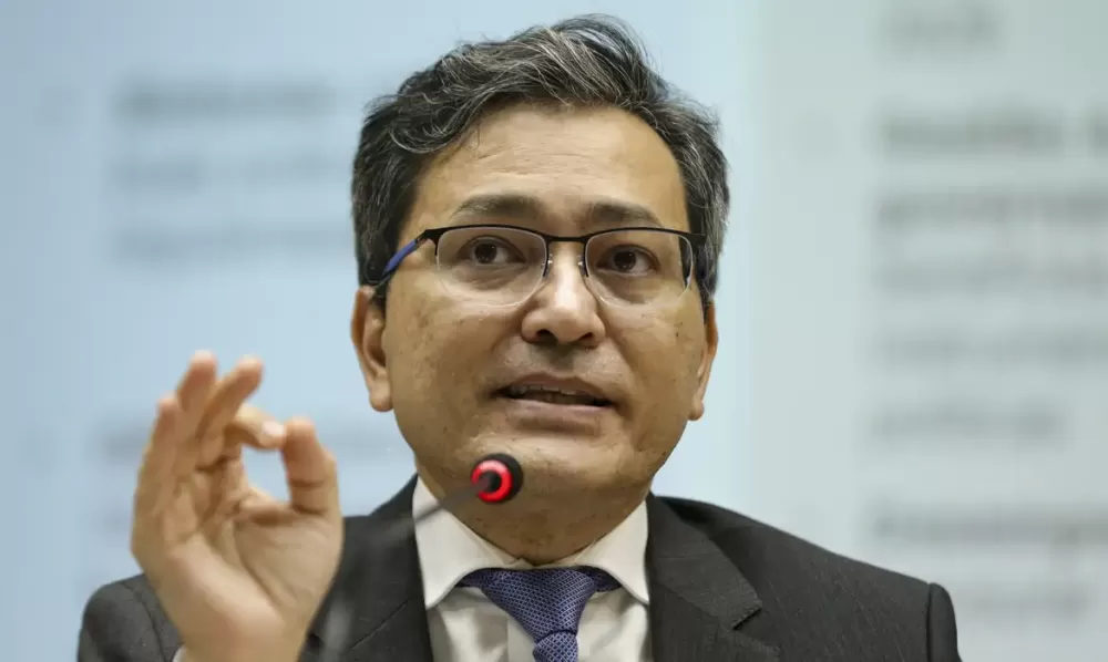 Efeitos de mentiras sobre o Pix ajudaram crime organizado, diz secretário da Receita