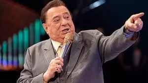 Raul Gil é hospitalizado em São Paulo