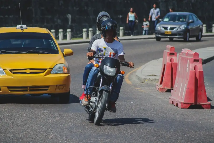 Justiça derruba decreto e obriga Nunes a regulamentar mototáxis em até 90 dias