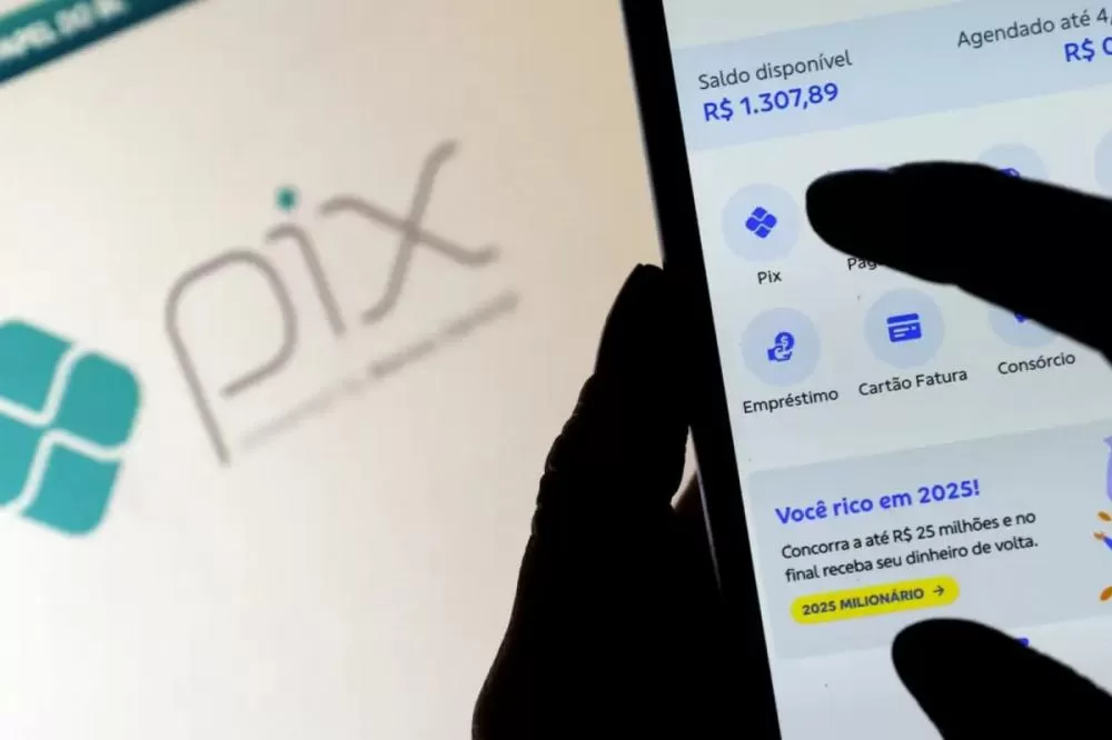 Pix falso: mulher passa 8 meses 'comendo de graça', dá prejuízo de R$ 28 mil a restaurante e acaba presa