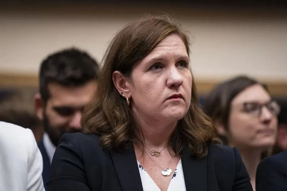 Trump desafia precedente de 90 anos ao tentar demitir comissária da FTC