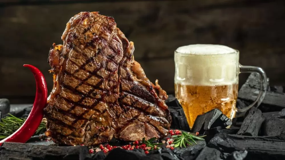 Carnes e bebidas certas podem elevar seu churrasco a outro nível