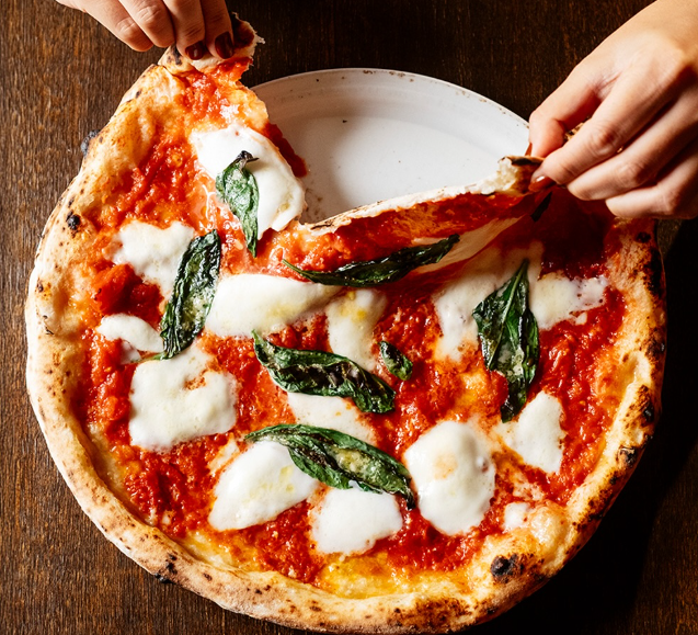 Conheça as 6 pizzarias brasileiras que estão entre as 100 melhores do mundo em 2025