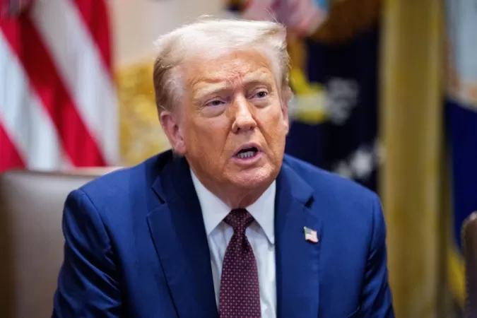 Suprema Corte dos EUA permite prisões de imigrantes em Los Angeles após recurso de Trump