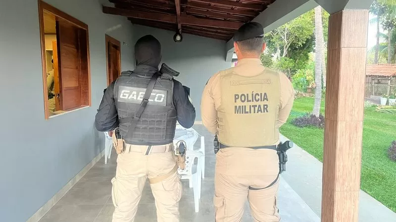 Tenente-coronel acusado de envolvimento com milícia na Bahia recebia R$ 15 mil mensalmente de chefe da organização, diz MP-BA