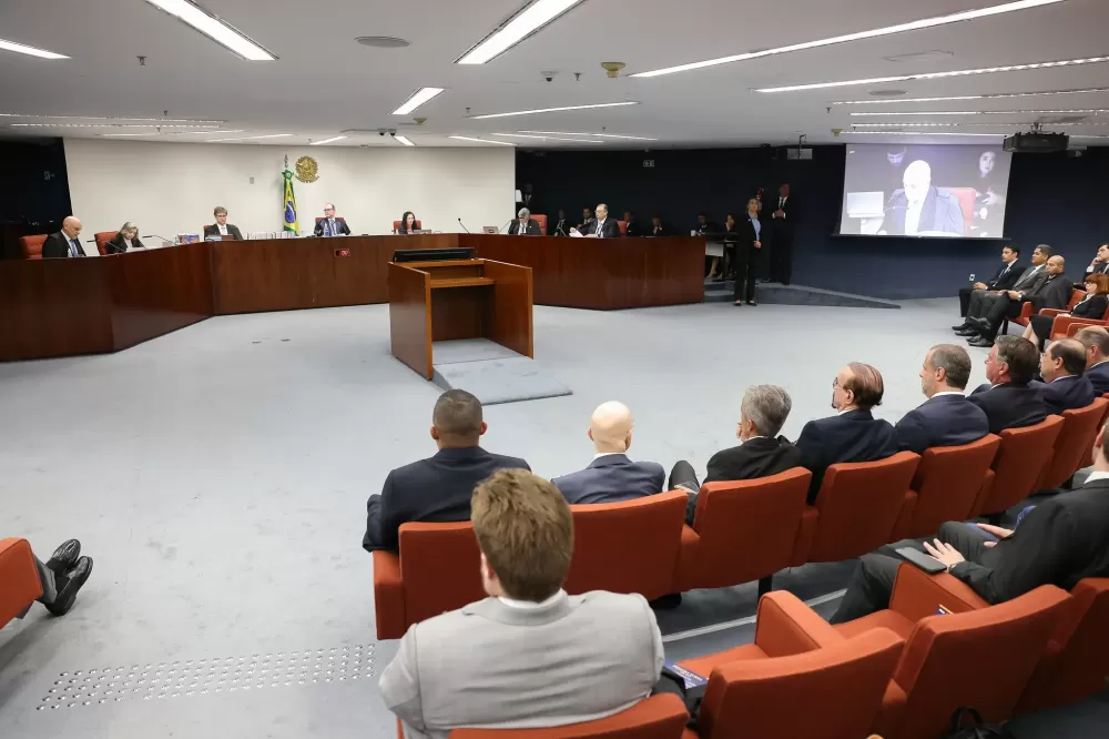 AO VIVO: acompanhe em tempo real o julgamento do STF de Jair Bolsonaro e aliados