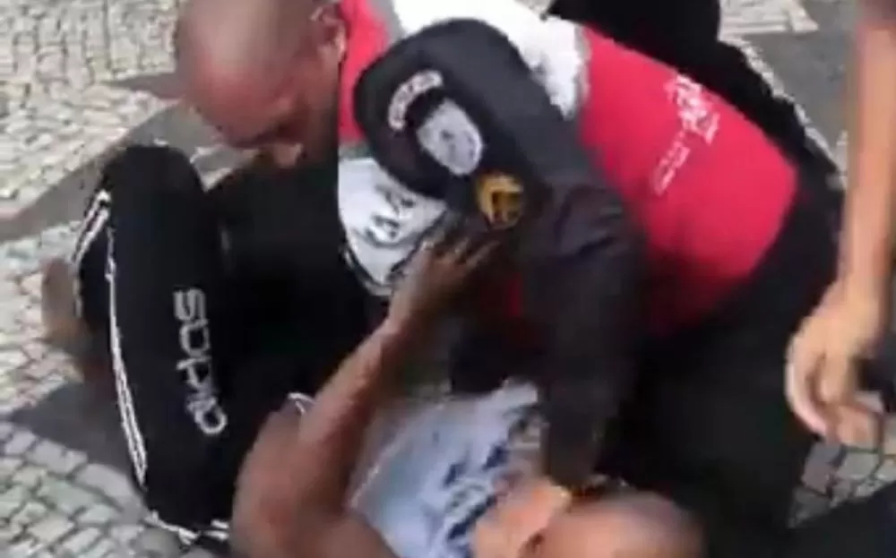 Vídeo: Pancadaria termina com policiais do Segurança Presente feridos e dois presos na Cinelândia