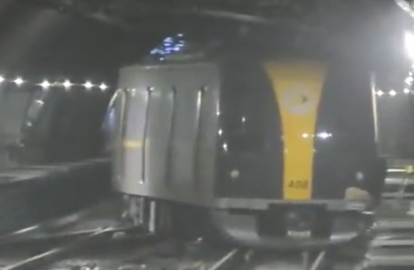 VÍDEO: Trem descarrila na Linha Amarela do Metrô de São Paulo e causa transtornos