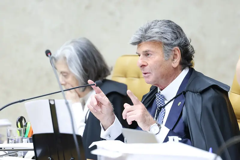 Divergência em voto de Fux pode representar esperança para réus da trama golpista
