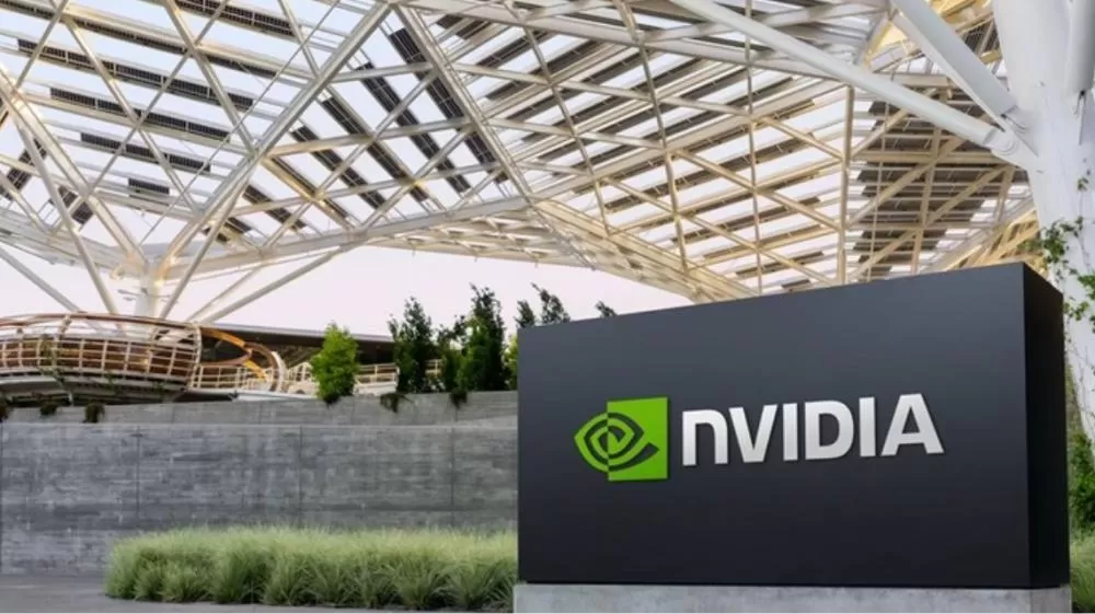 DeepSeek: após tombo, ações da Nvidia sobem, mas não recuperam perdas.